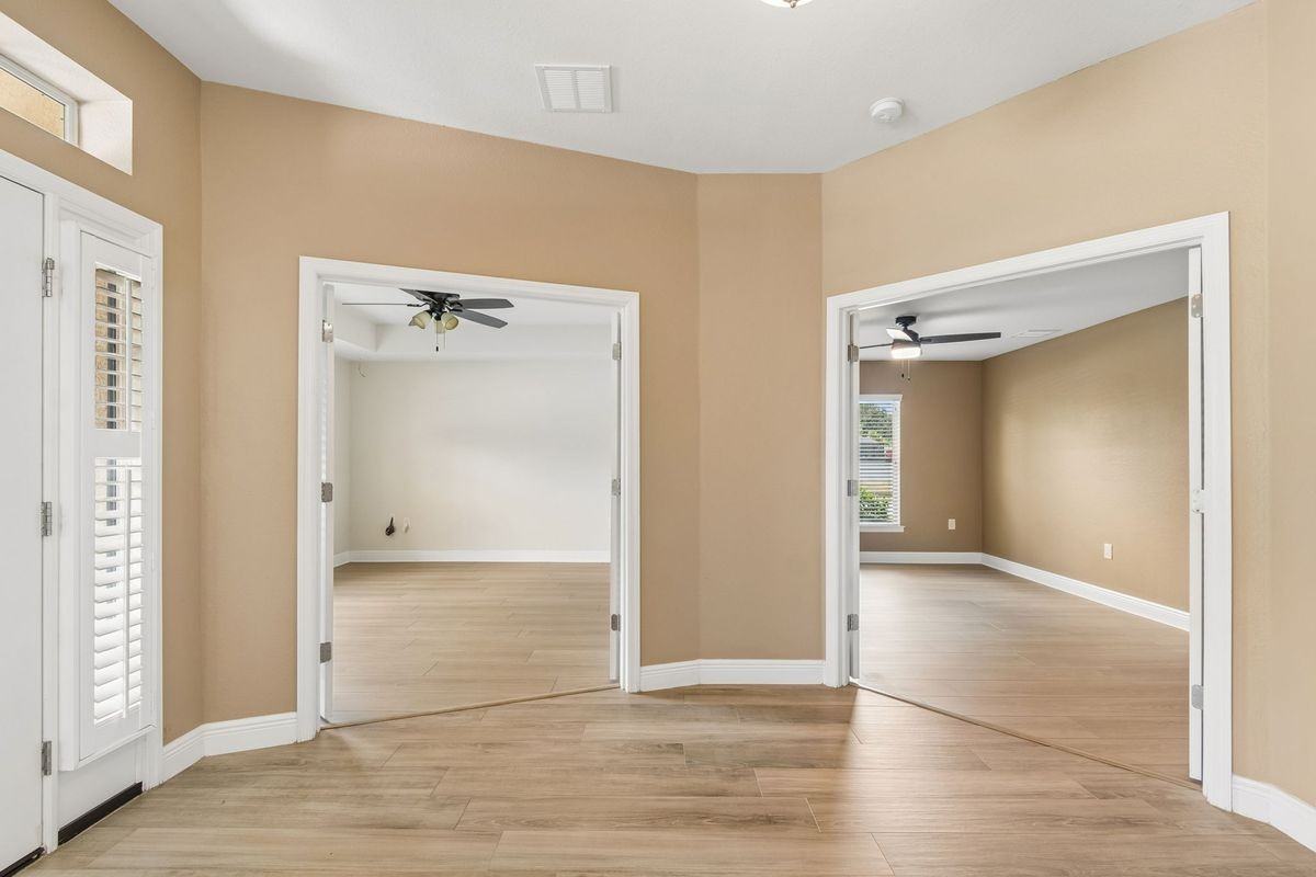 5986 Ganyard Ave - Photo 4 of 13