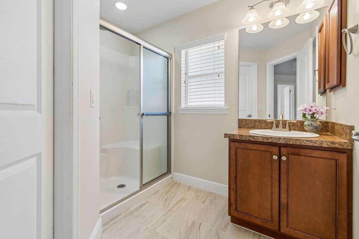5986 Ganyard Ave - Photo 6 of 13