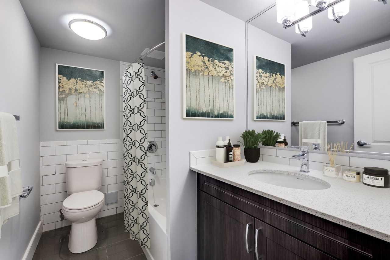 140 Kingston Road - Photo 6 of 20