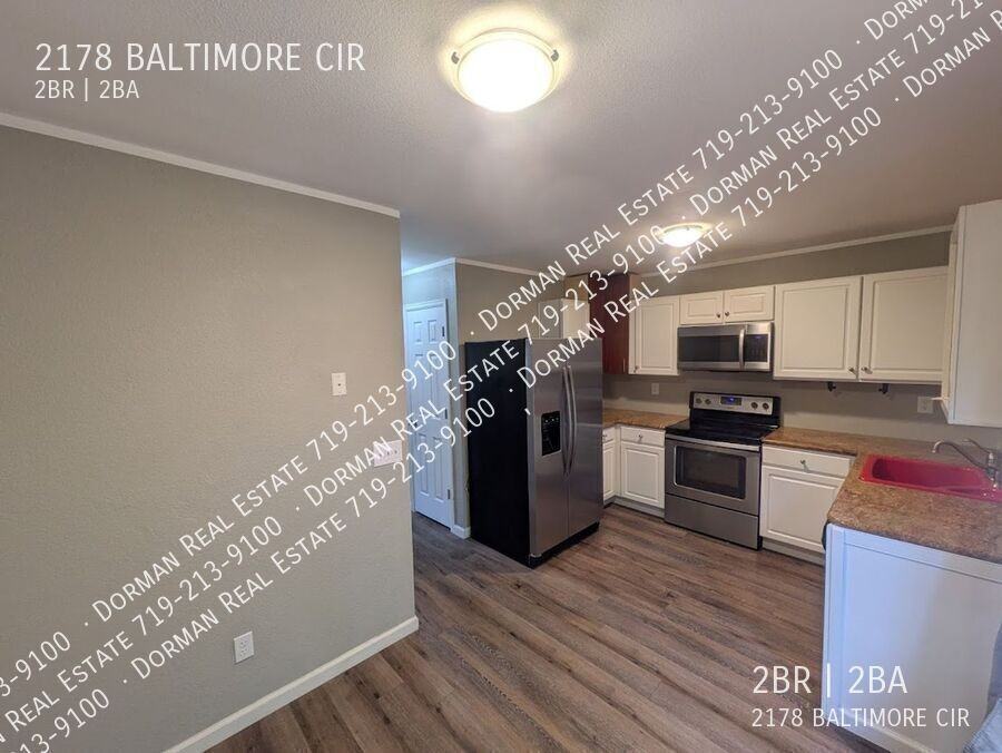 2178 Baltimore Cir - Photo 5 of 7