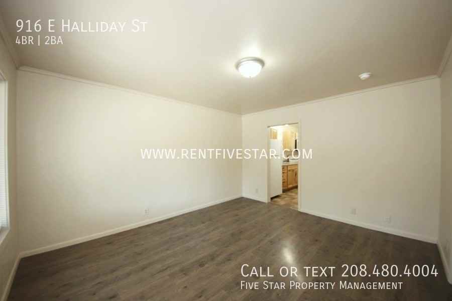 916 E Halliday St - Photo 2 of 14