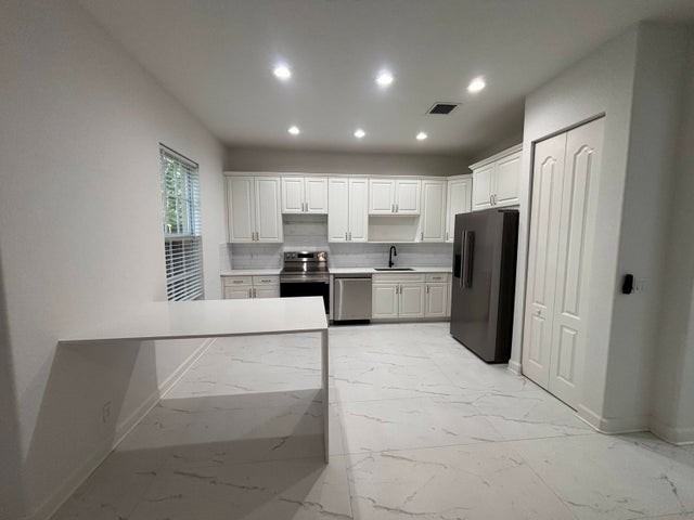 2789 Eagle Rock Circle - Photo 4 of 8