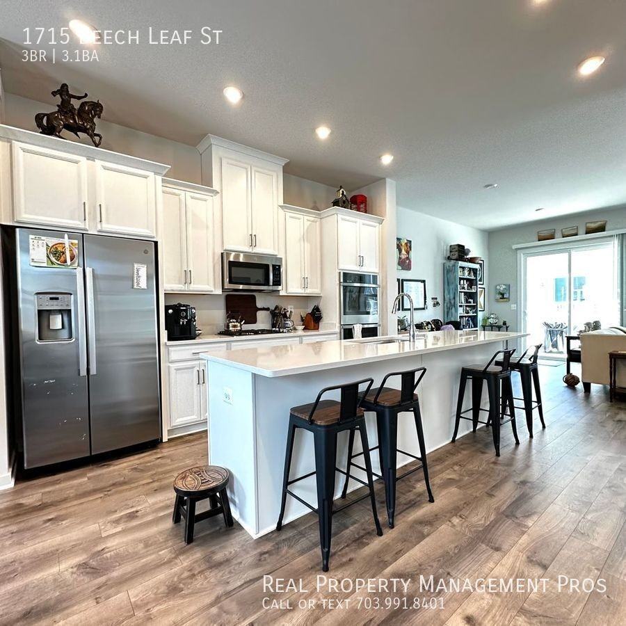1715 Beech Leaf St - Photo 4 of 22