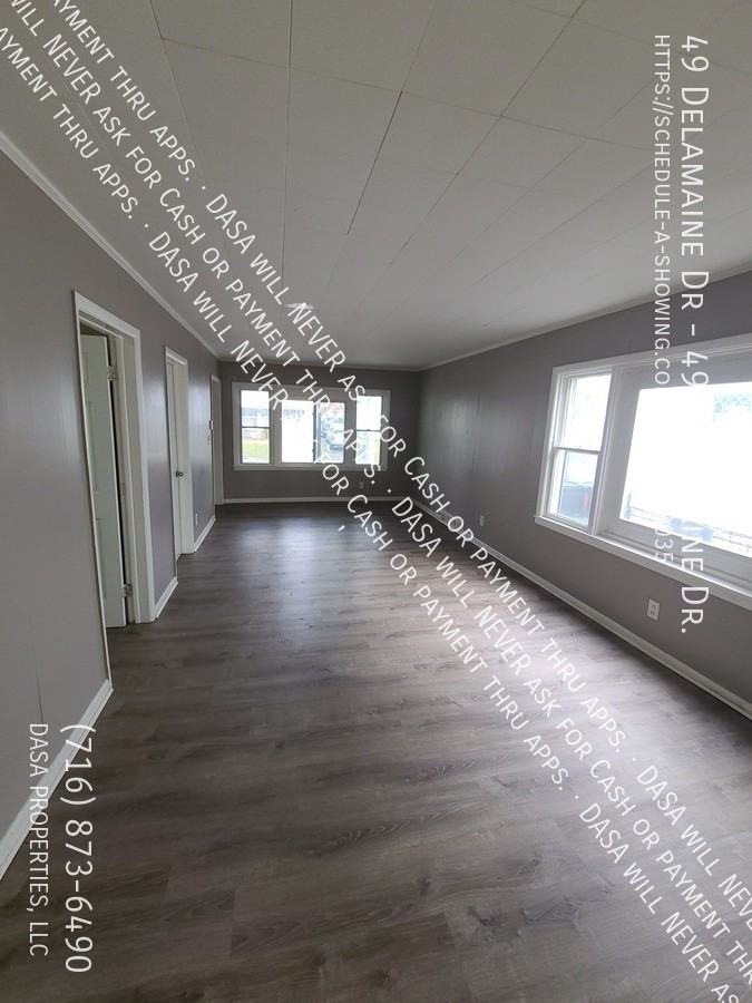 49 Delamaine Dr - Photo 3 of 8