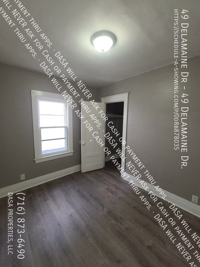 49 Delamaine Dr - Photo 6 of 8