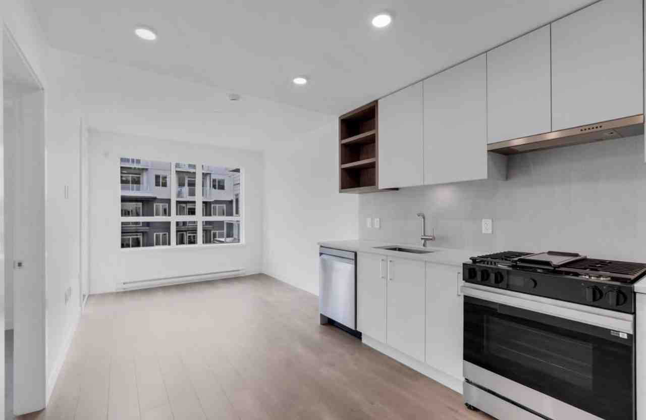700 Grover Avenue - Photo 3 of 12