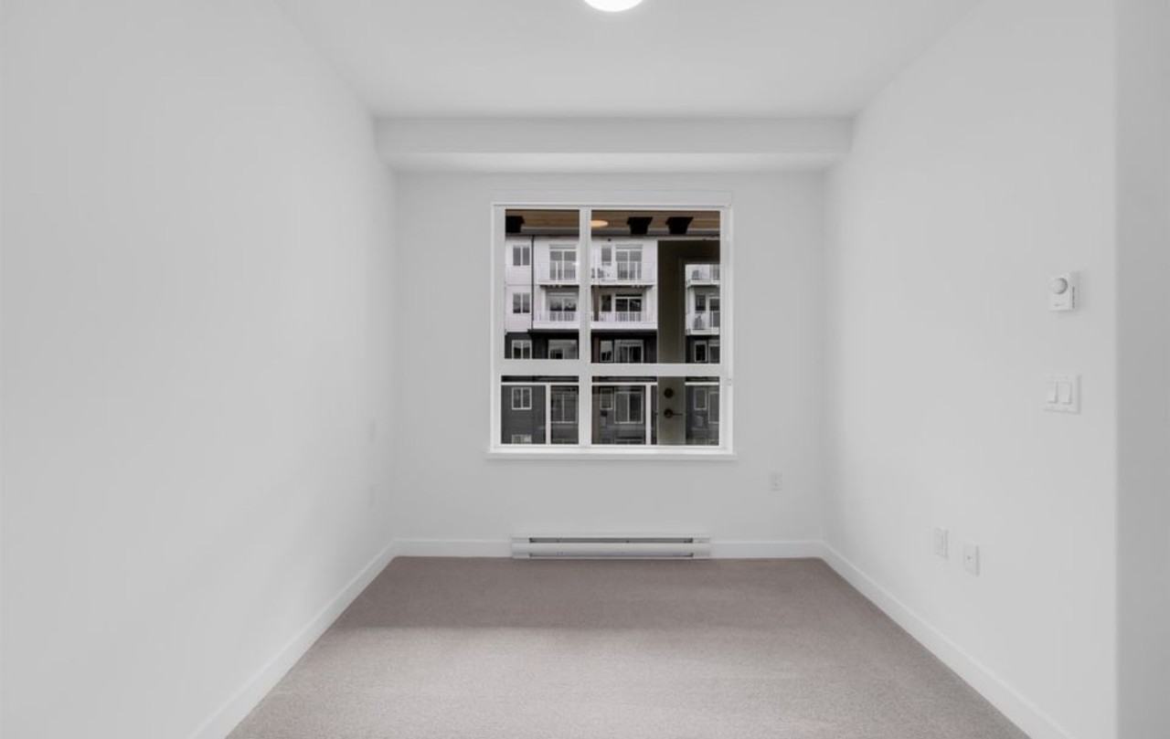 700 Grover Avenue - Photo 5 of 12