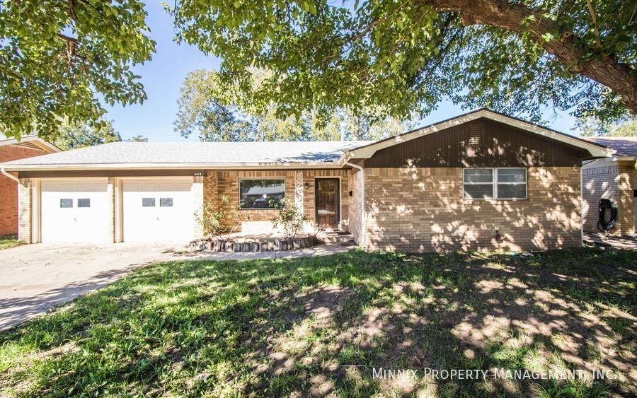4414 52nd St - Photo 2 of 29