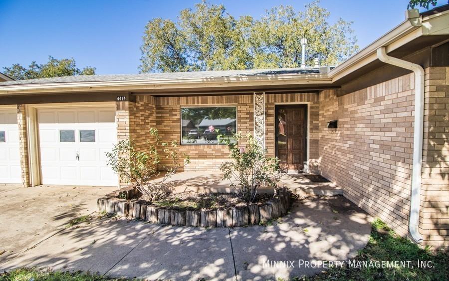 4414 52nd St - Photo 4 of 29
