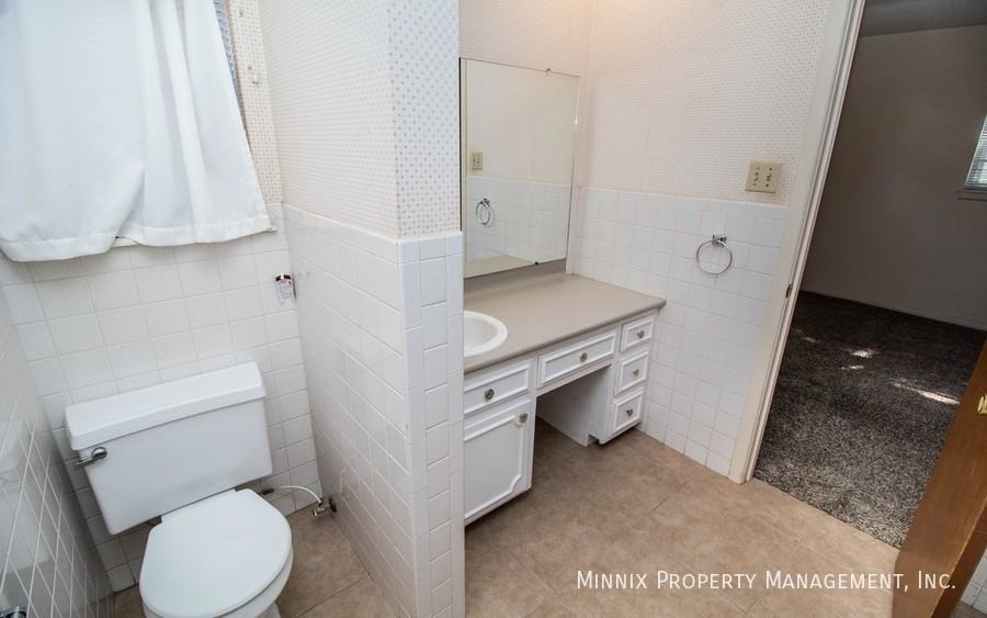 4414 52nd St - Photo 6 of 29