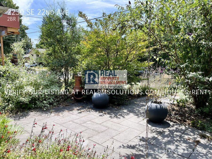 2230 Se 22nd Ave - Photo 2 of 42