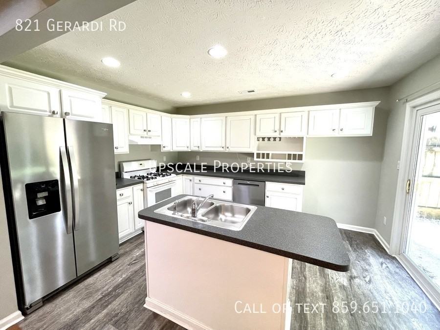 821 Gerardi Rd - Photo 4 of 16