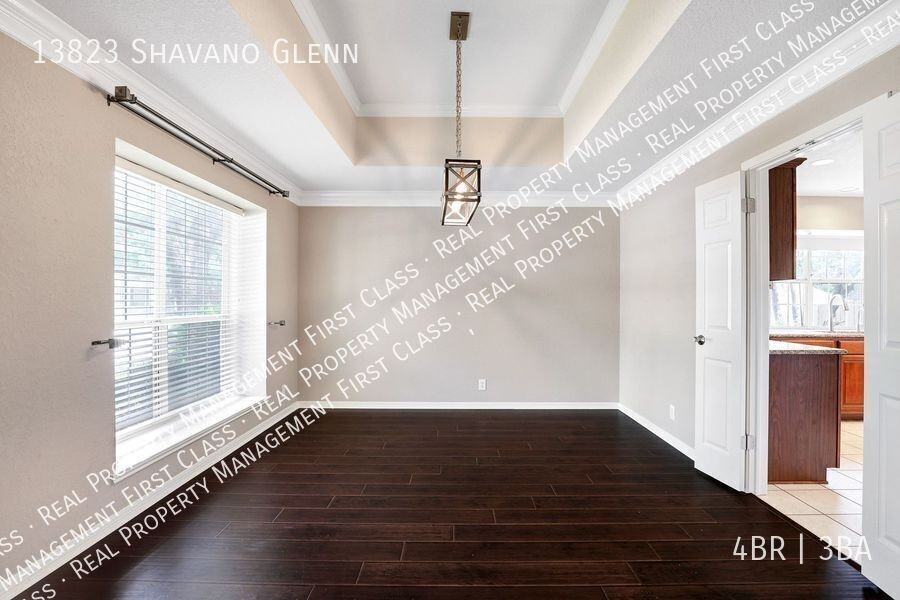13823 Shavano Glenn - Photo 7 of 30