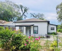 featured image of 1018 E Holland Ave