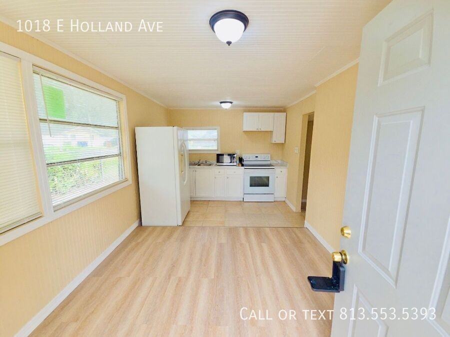 1018 E Holland Ave - Photo 6 of 14