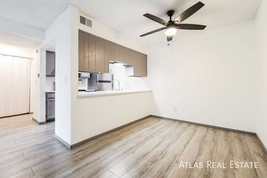 519 Wright St #305 - Photo 5 of 26