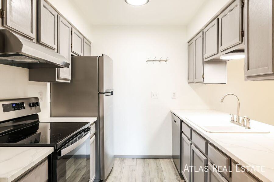 519 Wright St #305 - Photo 6 of 26