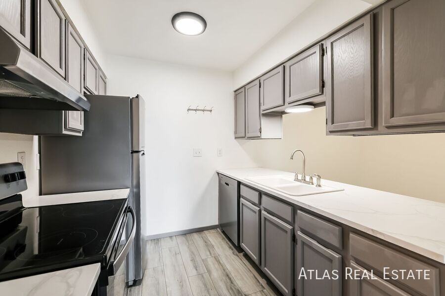 519 Wright St #305 - Photo 7 of 26
