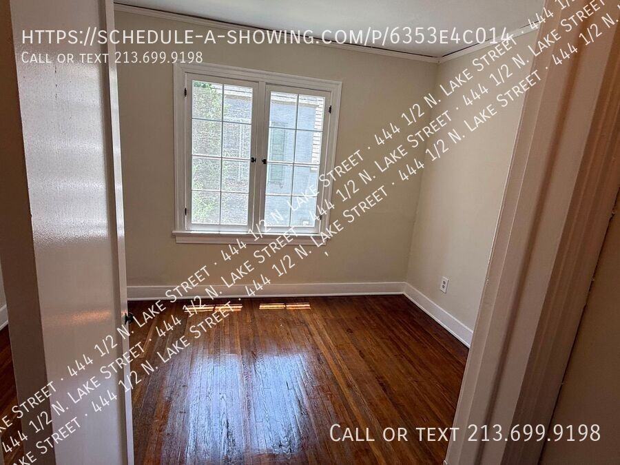 444 1/2 N Lake St - Photo 4 of 33