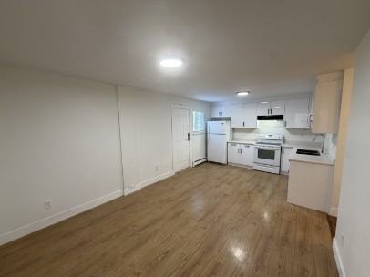 8645 162 Street - Photo 3 of 20