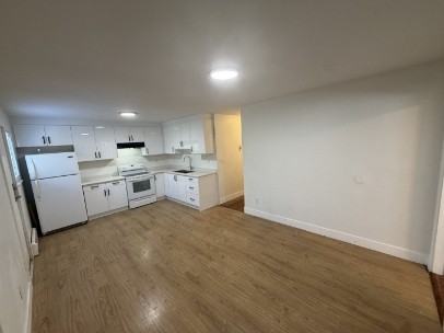 8645 162 Street - Photo 4 of 20