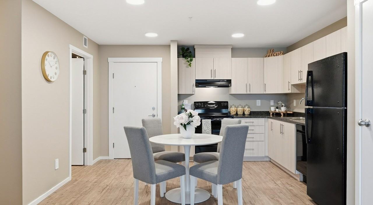 Vista Green Apartments - Photo 5 of 19