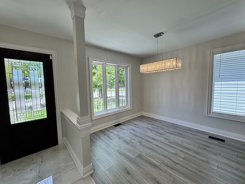 212 Churchland Dr - Photo 2 of 34