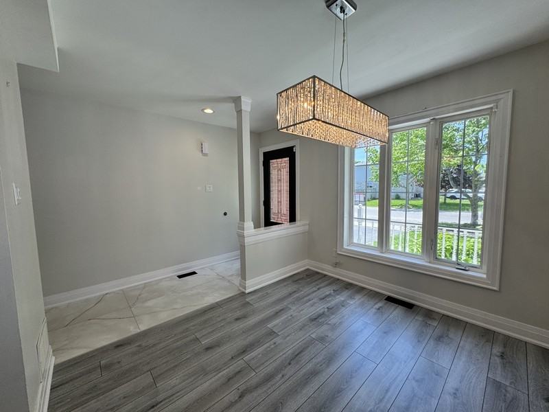 212 Churchland Dr - Photo 4 of 34