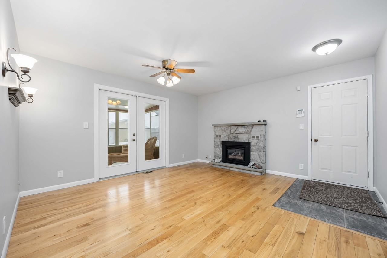 3051 Egremont, Camlachie - - - Photo 4 of 10