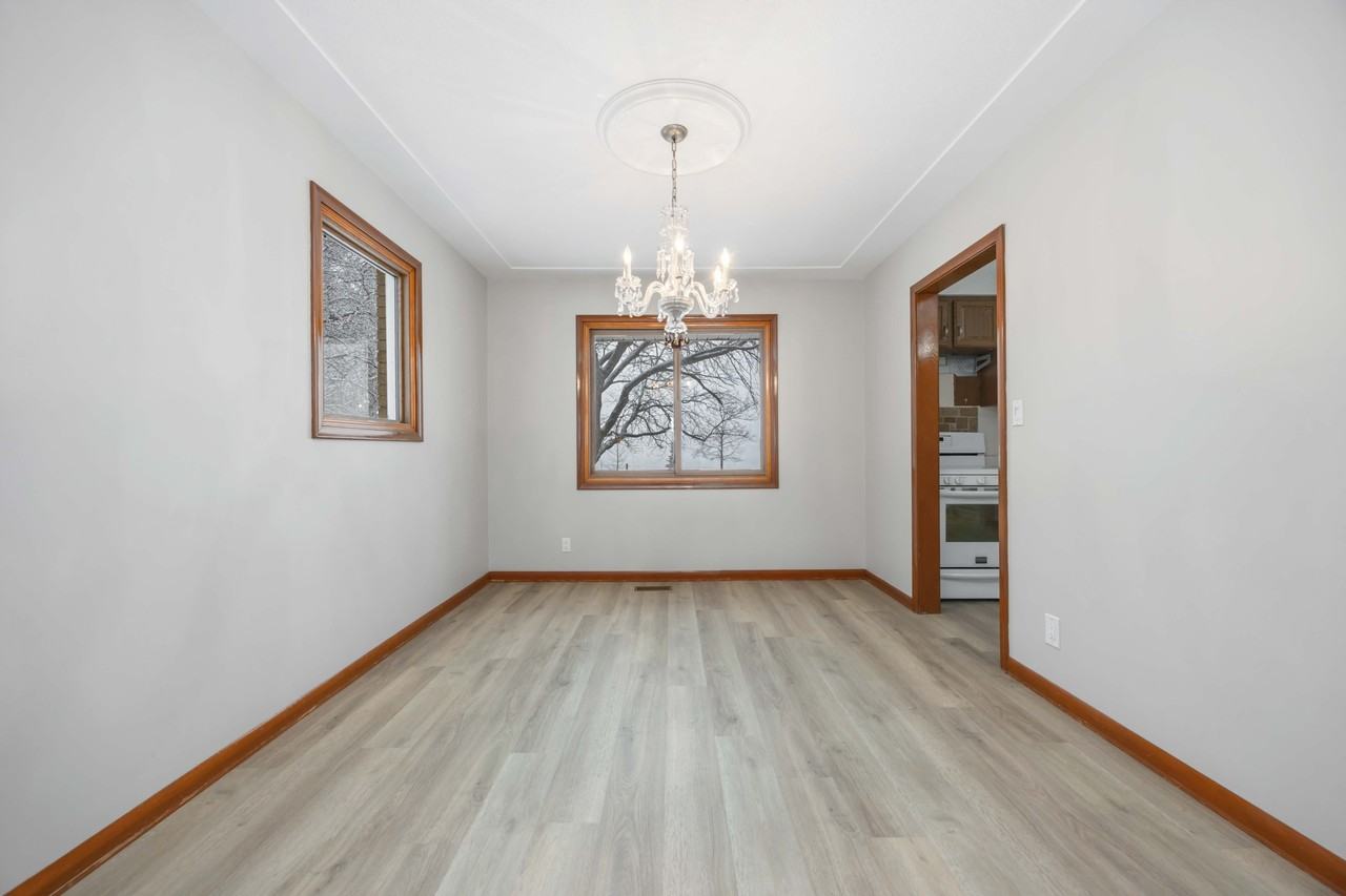 3051 Egremont, Camlachie - - - Photo 7 of 10