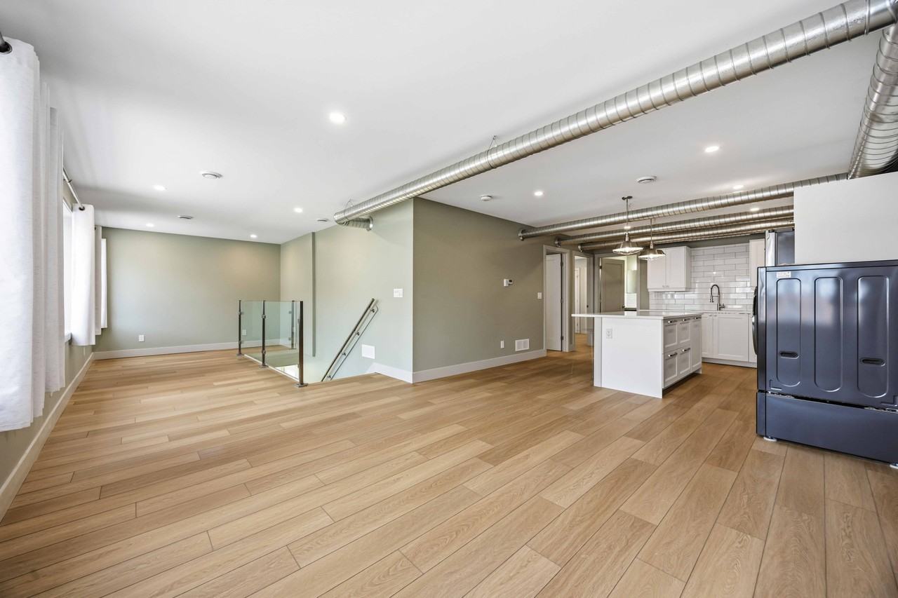 270 Christina, Sarnia - 2 - Photo 5 of 15