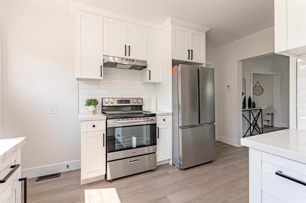 138 Sutton, Sarnia - - - Photo 6 of 18