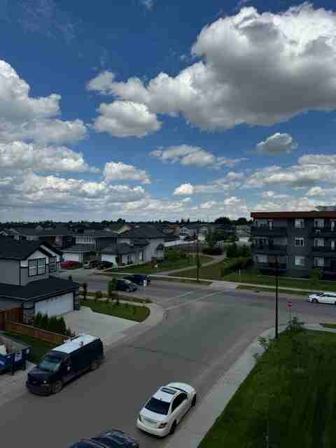 309 - 545 Hassard Close Top Floor Condo | 2 Bedrooms | 1.5 Bathrooms - Photo 2 of 21