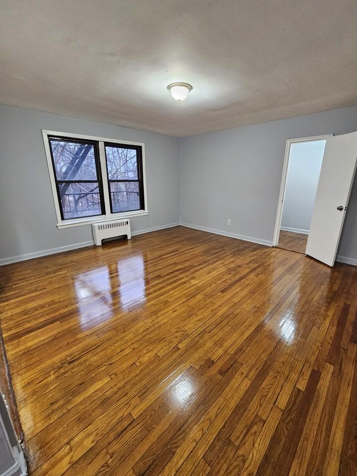 425 Mount Prospect Avenue #416 - Photo 3 of 8