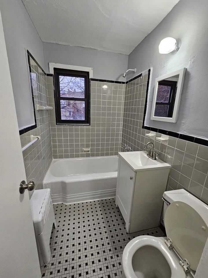 425 Mount Prospect Avenue #416 - Photo 4 of 8