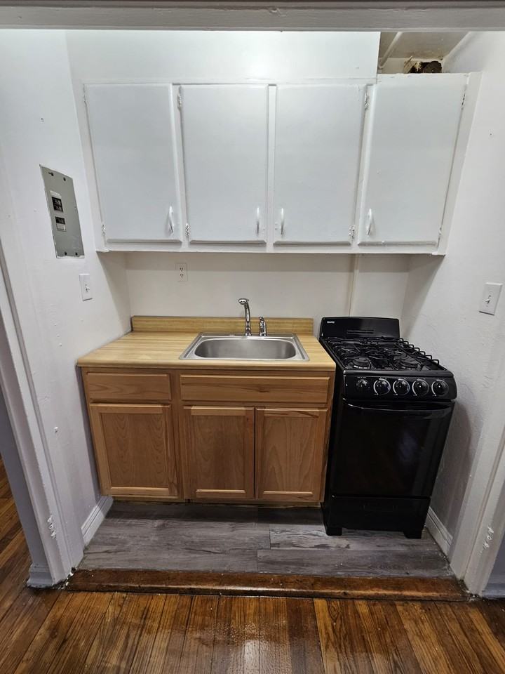 425 Mount Prospect Avenue #416 - Photo 7 of 8