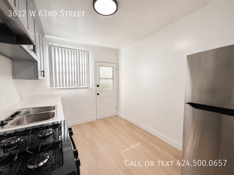 3612 W 63rd St - Photo 2 of 15