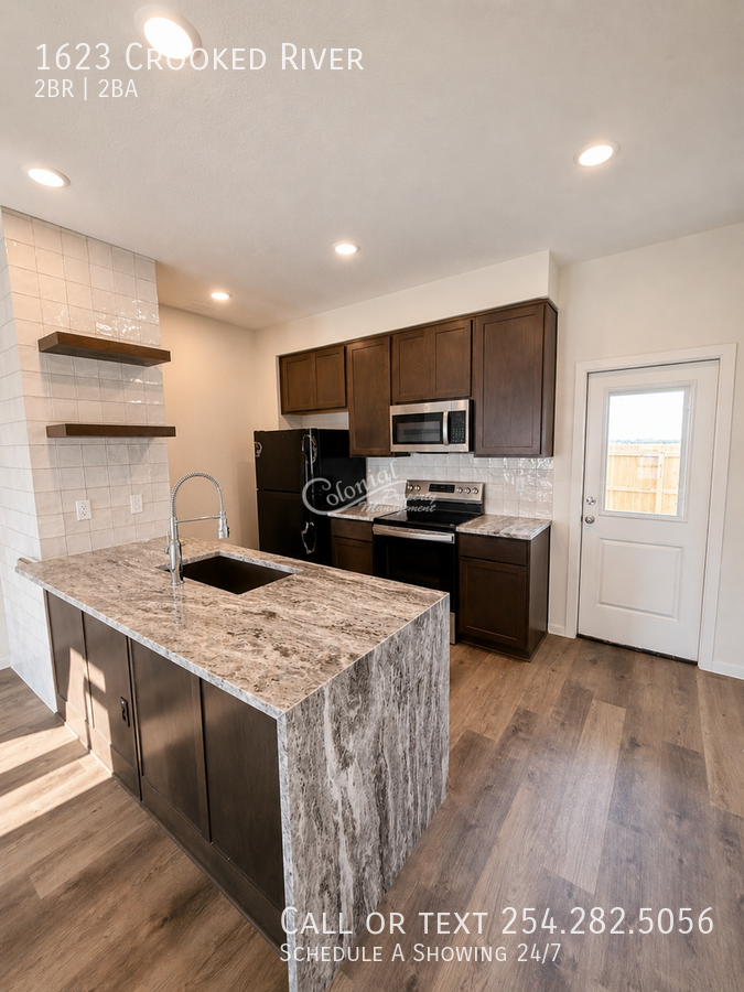 1623 Crooked River Ct - Photo 2 of 8