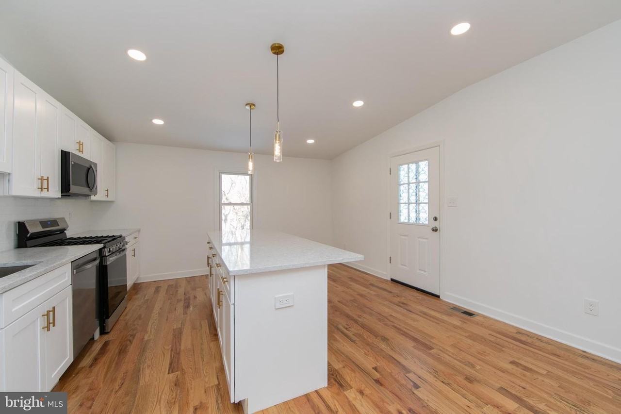117 West Nicholson Road - Photo 3 of 26