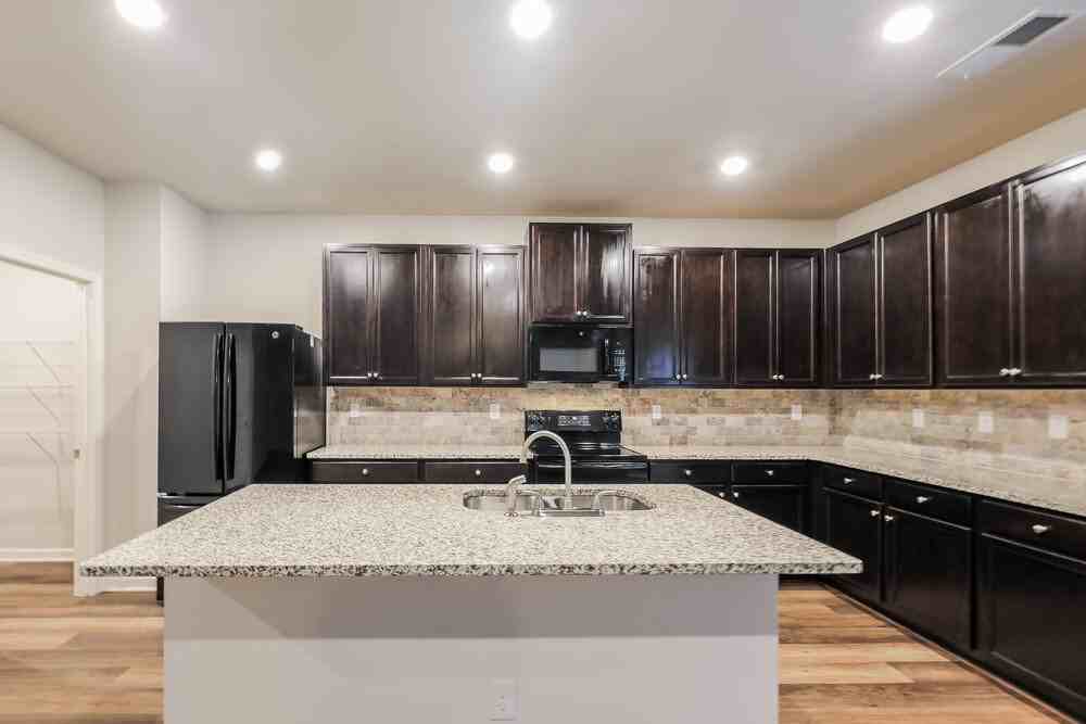 12222 Shelby Ct - Photo 5 of 17