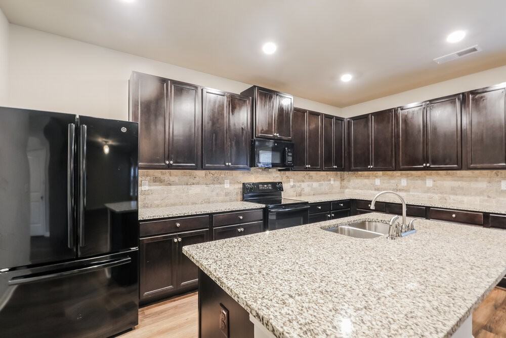 12222 Shelby Ct - Photo 6 of 17