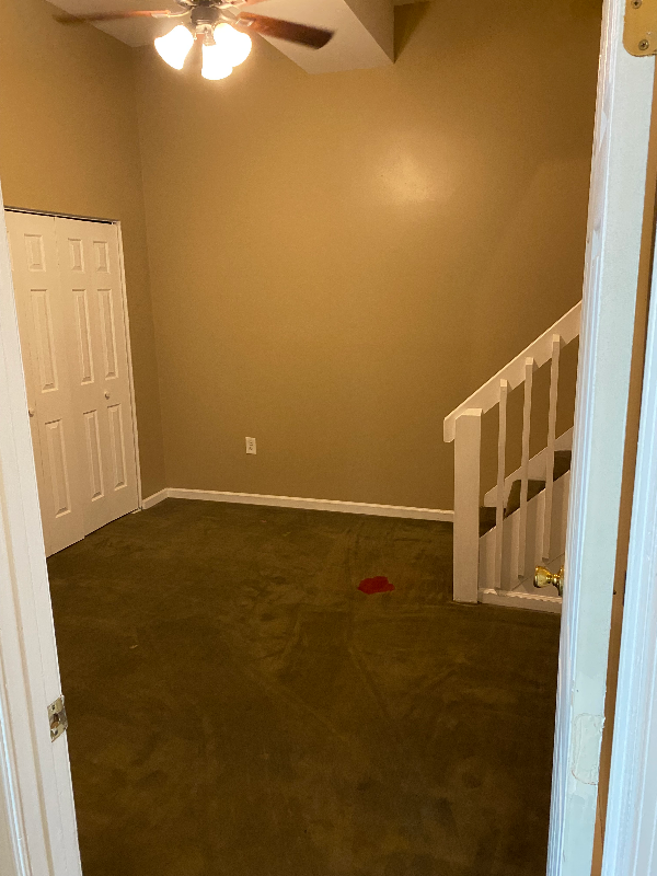 152 N York St - Photo 6 of 10