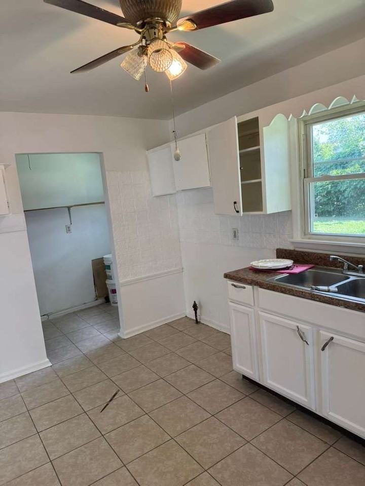 3501 Bennett Ln - Photo 7 of 8