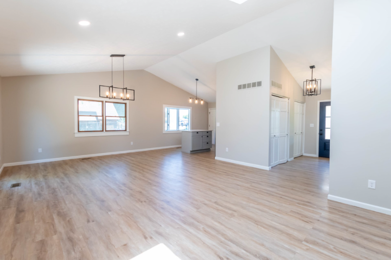 2310 Sequoya Trl - Photo 3 of 14