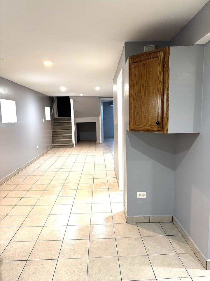 1817 N Luna Ave - Photo 6 of 16