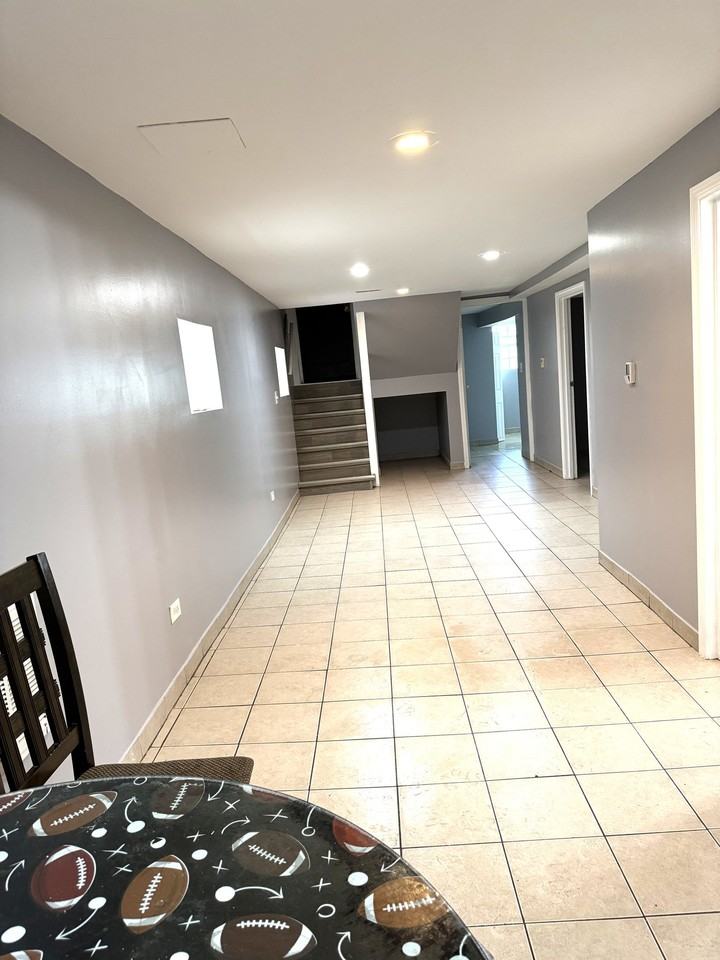 1817 N Luna Ave - Photo 7 of 16