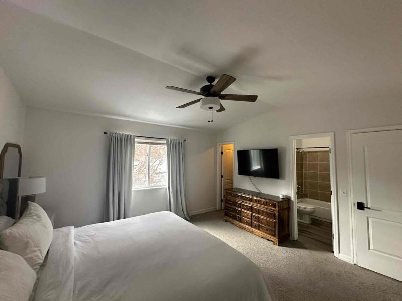 1801 Palm Dr - Photo 3 of 20