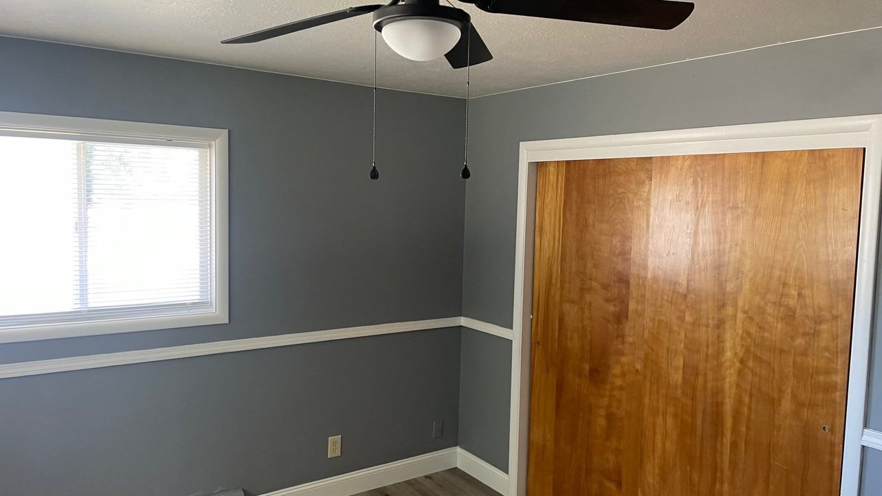 304 Ash St S - Photo 5 of 9