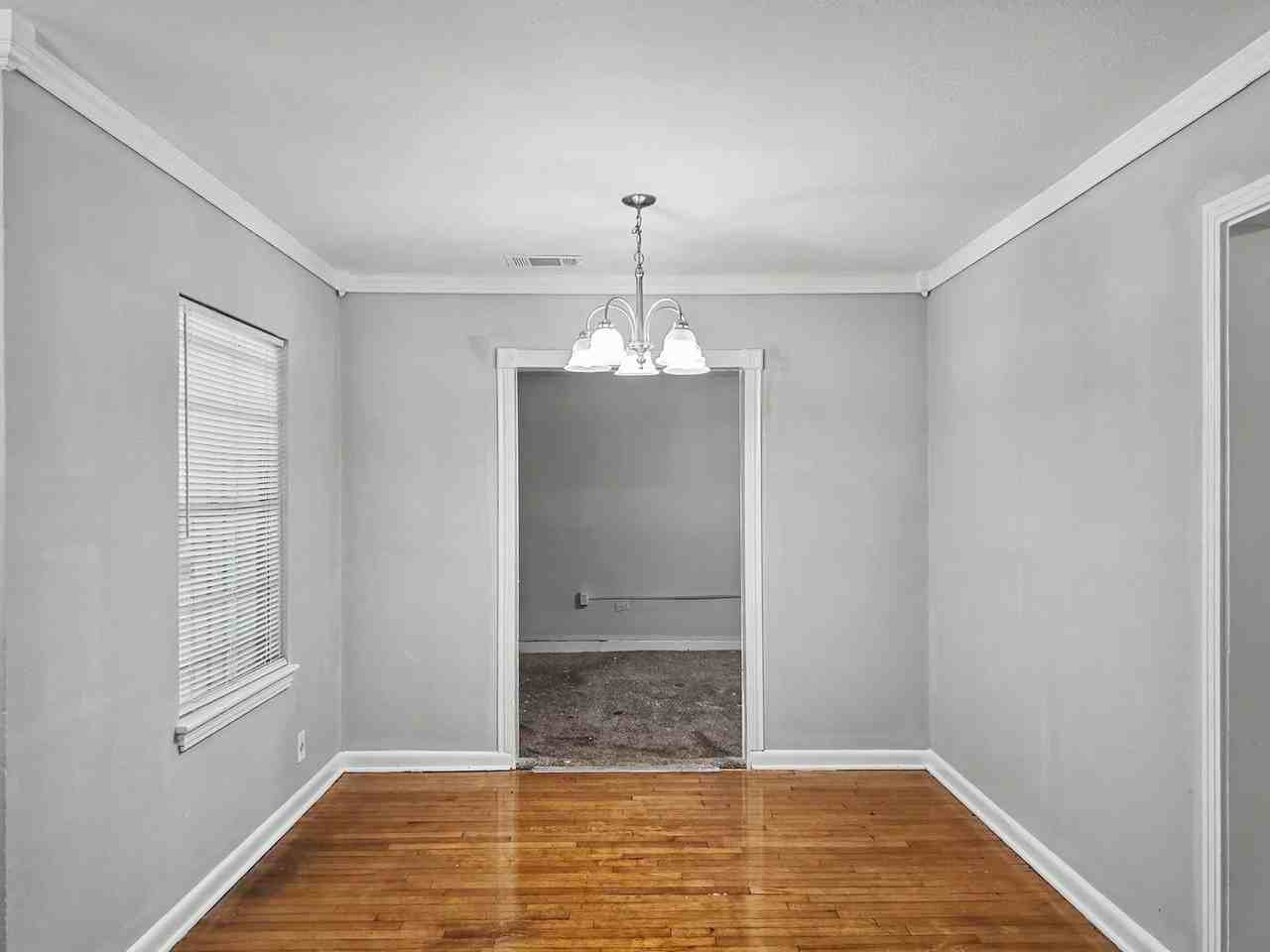 1223 Shawnee St - Photo 7 of 21