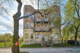 5014 S King Dr #2W - Photo 1 of 1